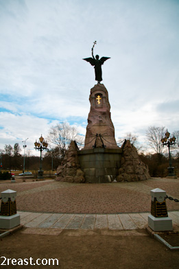 Экскурсия Гранд Таллинн памятник морякам